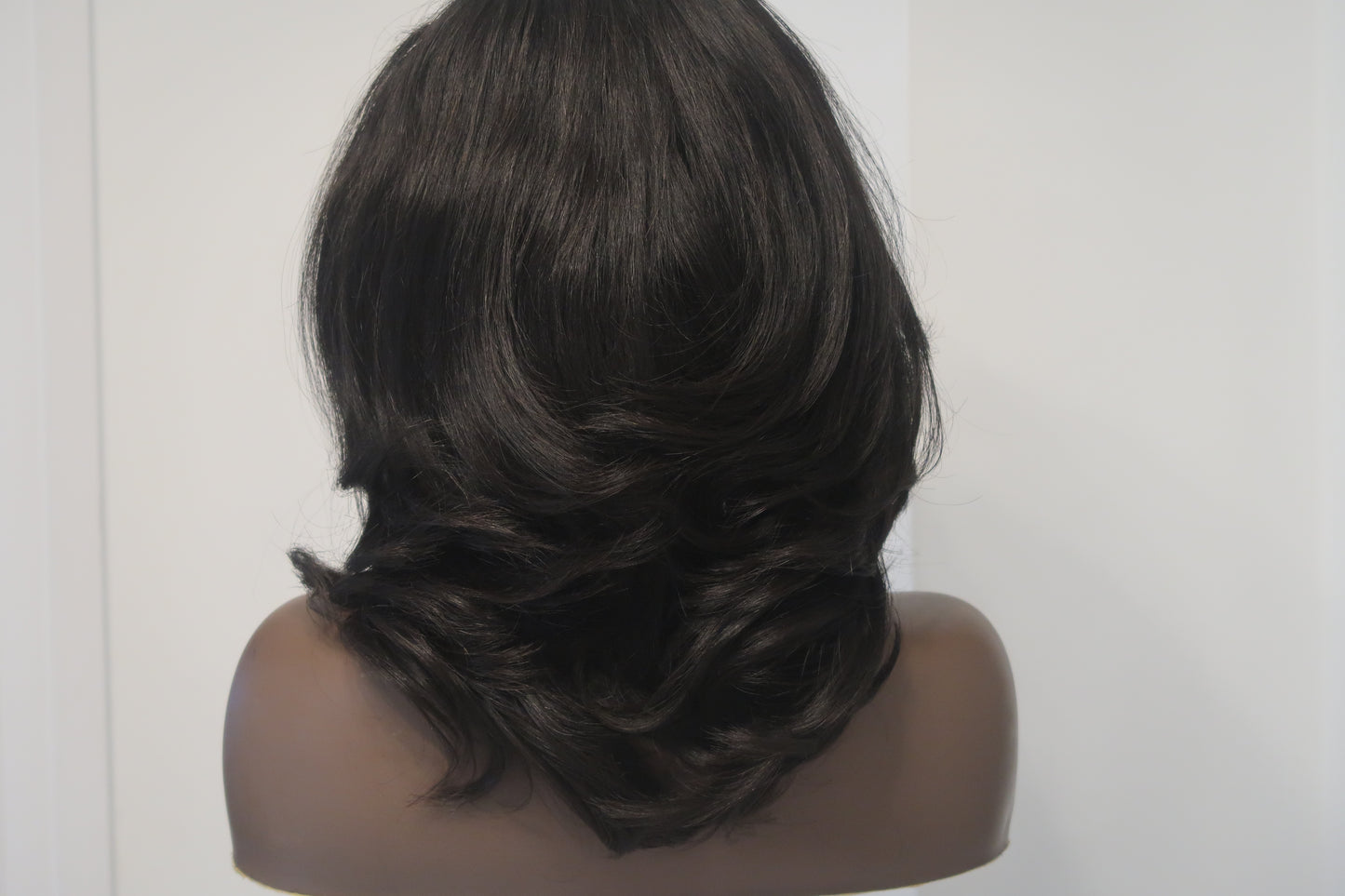 SELENA BOB - 6X6 HD (SIDE)